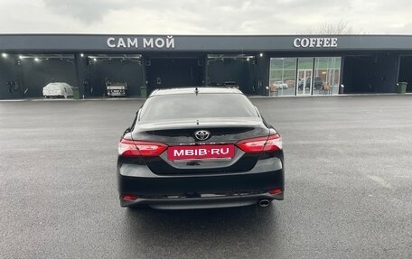 Toyota Camry, 2019 год, 2 000 000 рублей, 5 фотография