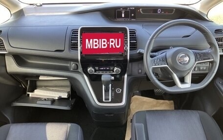 Nissan Serena IV, 2017 год, 1 650 000 рублей, 4 фотография