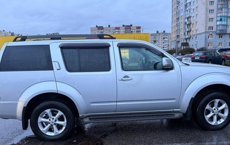 Nissan Pathfinder, 2011 год, 1 030 000 рублей, 3 фотография