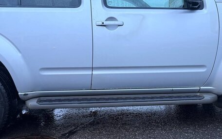 Nissan Pathfinder, 2011 год, 1 030 000 рублей, 17 фотография