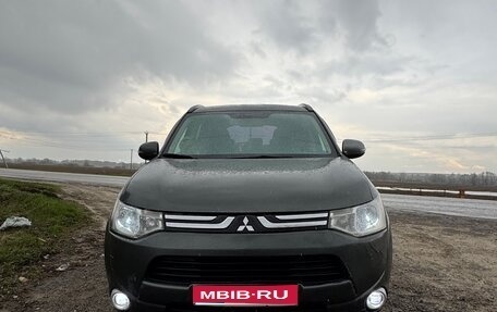 Mitsubishi Outlander III рестайлинг 3, 2013 год, 1 700 000 рублей, 1 фотография