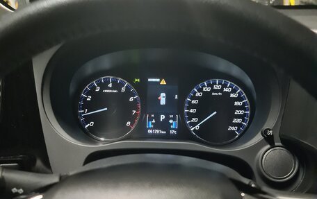 Mitsubishi Outlander III рестайлинг 3, 2018 год, 2 350 000 рублей, 5 фотография