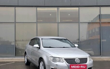 Volkswagen Passat B6, 2005 год, 499 000 рублей, 2 фотография