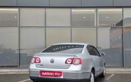 Volkswagen Passat B6, 2005 год, 499 000 рублей, 4 фотография