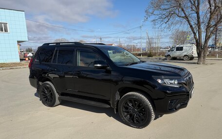 Toyota Land Cruiser Prado 150 рестайлинг 2, 2022 год, 6 650 000 рублей, 2 фотография