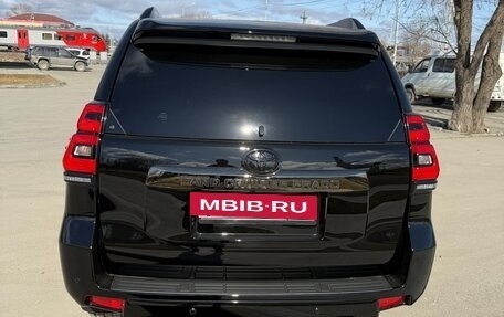 Toyota Land Cruiser Prado 150 рестайлинг 2, 2022 год, 6 650 000 рублей, 7 фотография