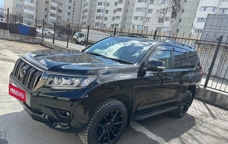 Toyota Land Cruiser Prado 150 рестайлинг 2, 2022 год, 6 650 000 рублей, 14 фотография