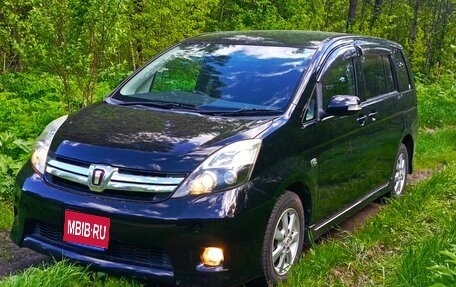 Toyota ISis I, 2011 год, 1 300 000 рублей, 1 фотография