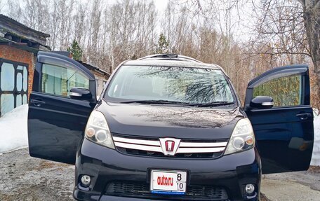 Toyota ISis I, 2011 год, 1 300 000 рублей, 6 фотография