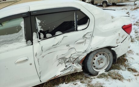 Renault Logan II, 2016 год, 400 000 рублей, 4 фотография