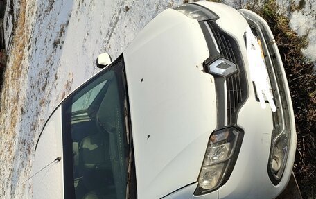 Renault Logan II, 2016 год, 400 000 рублей, 3 фотография