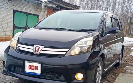 Toyota ISis I, 2011 год, 1 300 000 рублей, 14 фотография
