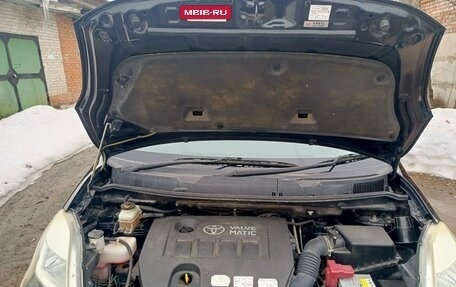 Toyota ISis I, 2011 год, 1 300 000 рублей, 7 фотография