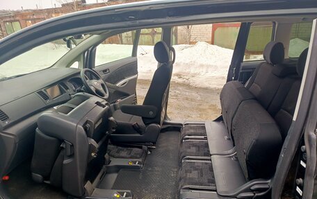 Toyota ISis I, 2011 год, 1 300 000 рублей, 21 фотография