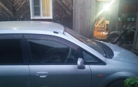 Mazda Premacy III, 2001 год, 240 000 рублей, 1 фотография