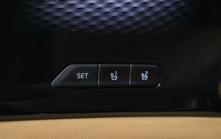 KIA Carnival, 2020 год, 3 790 000 рублей, 27 фотография