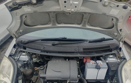 Toyota Vitz, 2010 год, 590 000 рублей, 7 фотография