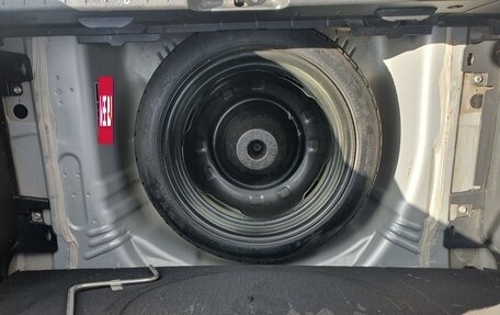 Toyota Vitz, 2010 год, 590 000 рублей, 10 фотография