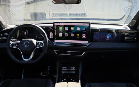 Volkswagen Tiguan, 2024 год, 4 730 000 рублей, 12 фотография