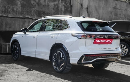 Volkswagen Tiguan, 2024 год, 4 730 000 рублей, 6 фотография