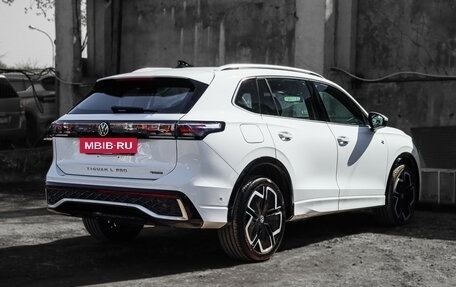 Volkswagen Tiguan, 2024 год, 4 730 000 рублей, 4 фотография