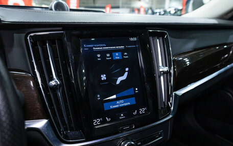 Volvo S90 II рестайлинг, 2018 год, 2 699 700 рублей, 23 фотография