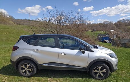 Renault Kaptur I рестайлинг, 2021 год, 1 750 000 рублей, 2 фотография