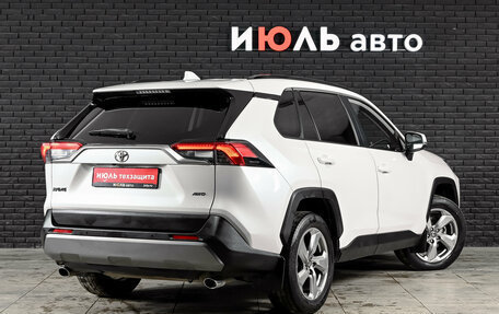 Toyota RAV4, 2019 год, 3 400 000 рублей, 4 фотография