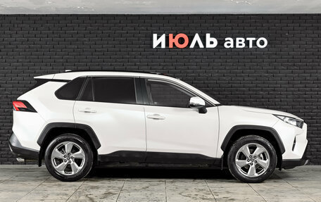 Toyota RAV4, 2019 год, 3 400 000 рублей, 9 фотография