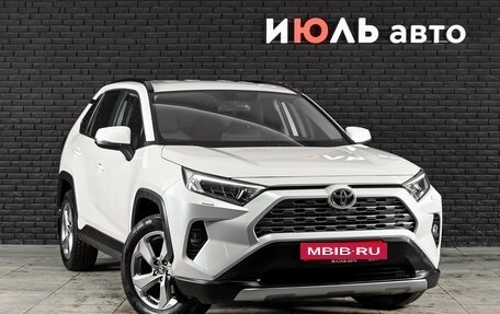 Toyota RAV4, 2019 год, 3 400 000 рублей, 3 фотография