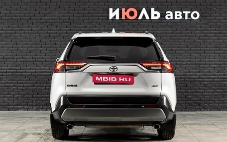 Toyota RAV4, 2019 год, 3 400 000 рублей, 5 фотография