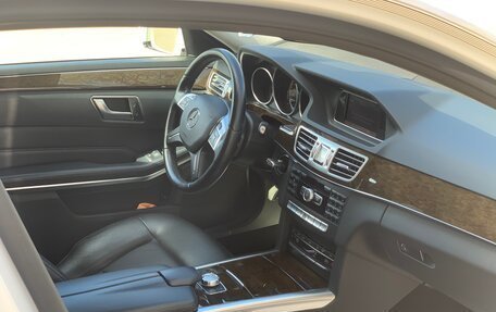 Mercedes-Benz E-Класс, 2014 год, 2 200 000 рублей, 17 фотография