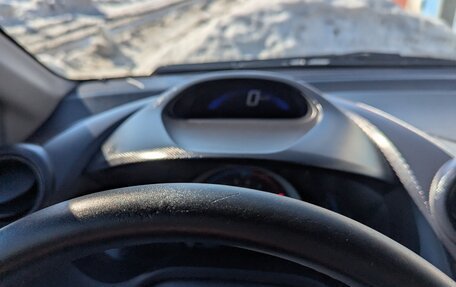 Honda Insight II рестайлинг, 2010 год, 850 000 рублей, 13 фотография