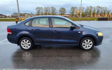 Volkswagen Polo VI (EU Market), 2014 год, 730 000 рублей, 2 фотография