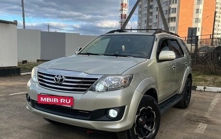 Toyota Fortuner I, 2013 год, 2 420 000 рублей, 4 фотография