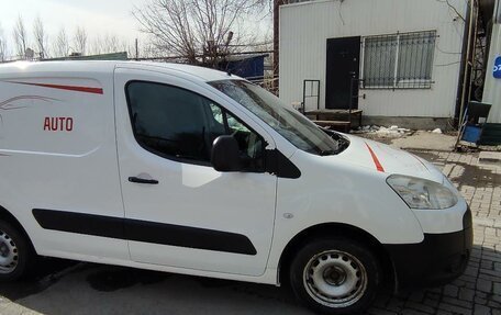 Peugeot Partner II рестайлинг 2, 2011 год, 500 000 рублей, 6 фотография