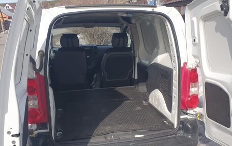 Peugeot Partner II рестайлинг 2, 2011 год, 500 000 рублей, 9 фотография