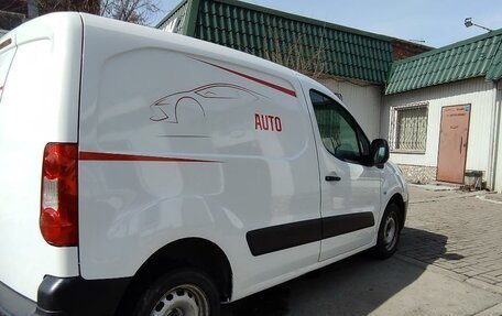 Peugeot Partner II рестайлинг 2, 2011 год, 500 000 рублей, 5 фотография