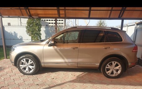 Volkswagen Touareg III, 2015 год, 3 250 000 рублей, 3 фотография