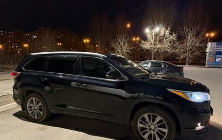 Toyota Highlander III, 2015 год, 2 690 000 рублей, 4 фотография