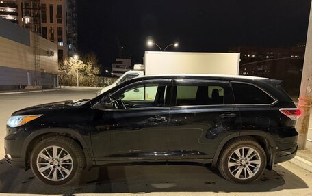 Toyota Highlander III, 2015 год, 2 690 000 рублей, 3 фотография