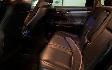 Toyota Highlander III, 2015 год, 2 690 000 рублей, 9 фотография