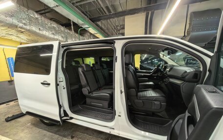 Peugeot Traveller I, 2019 год, 3 050 000 рублей, 20 фотография