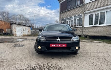 Volkswagen Jetta VI, 2012 год, 995 000 рублей, 1 фотография