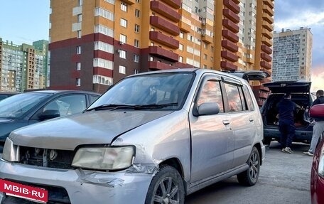 Nissan Cube II, 2001 год, 180 000 рублей, 8 фотография