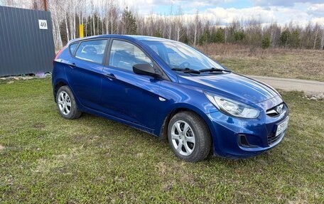 Hyundai Solaris II рестайлинг, 2011 год, 560 000 рублей, 12 фотография