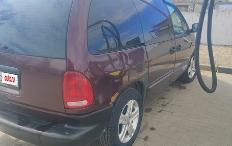 Plymouth Voyager III, 1998 год, 300 000 рублей, 5 фотография
