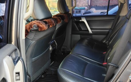 Toyota Land Cruiser Prado 150 рестайлинг 2, 2011 год, 3 350 000 рублей, 10 фотография