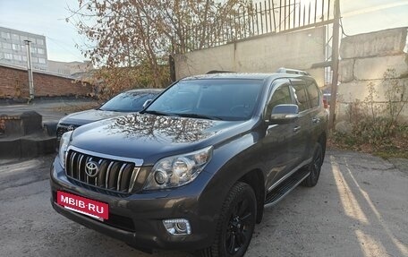 Toyota Land Cruiser Prado 150 рестайлинг 2, 2011 год, 3 350 000 рублей, 5 фотография