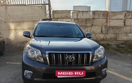 Toyota Land Cruiser Prado 150 рестайлинг 2, 2011 год, 3 350 000 рублей, 2 фотография